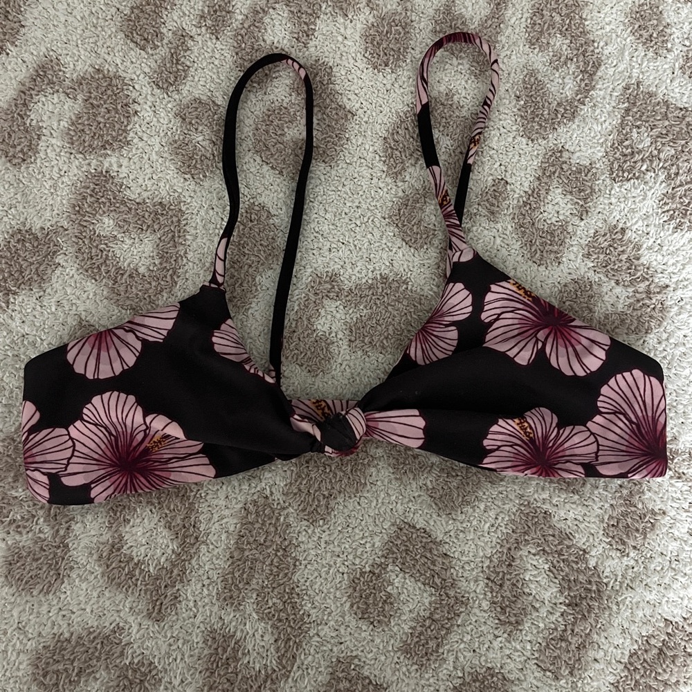 Benoa swim outrigger padang top